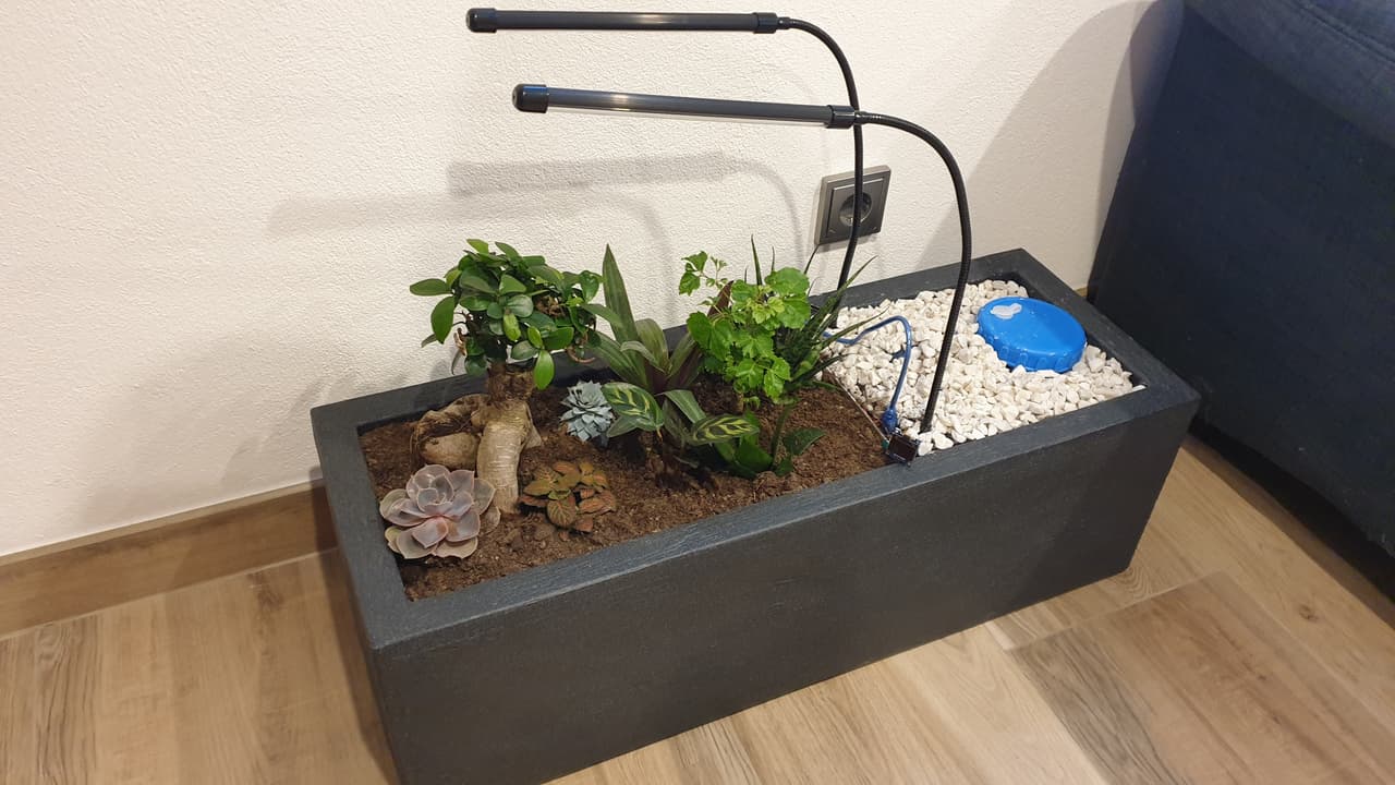 https://cloud-dqbmooe28-hack-club-bot.vercel.app/0autonomous_plant_farm_side.jpg